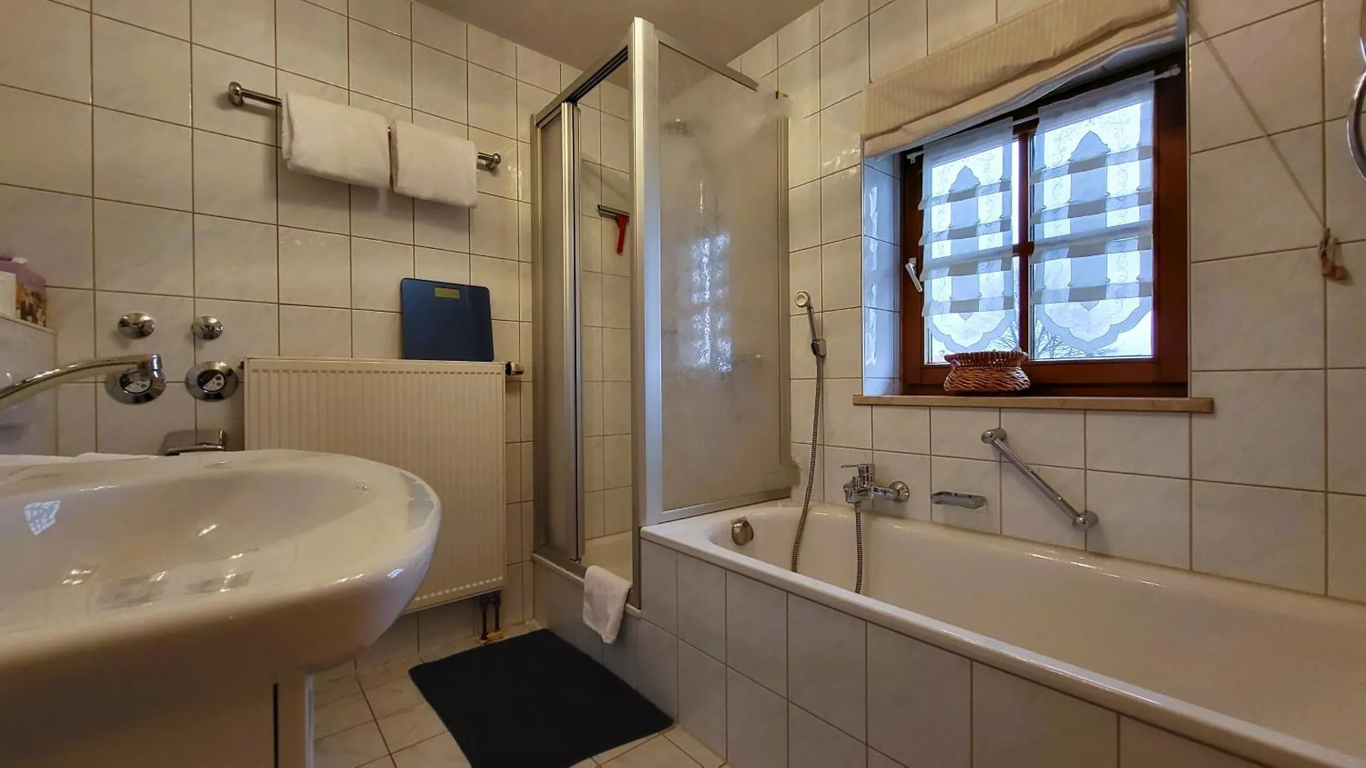 Ferienwohnung Flora Roßhaupten